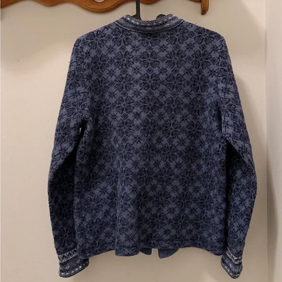 Rosanna Gray Wool Cardigan with Decorative Clasp - Picture 4 of 8